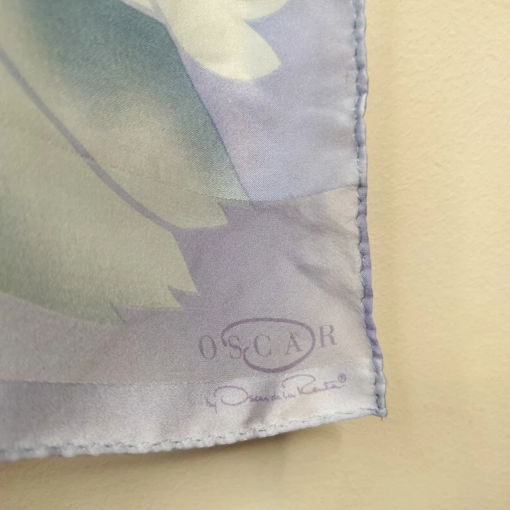 Oscar de la Renta Vintage Floral Silk Scarf 32x32 Purple Lavender Pastel